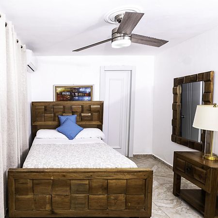 נגואה Hotel Juliana מראה חיצוני תמונה