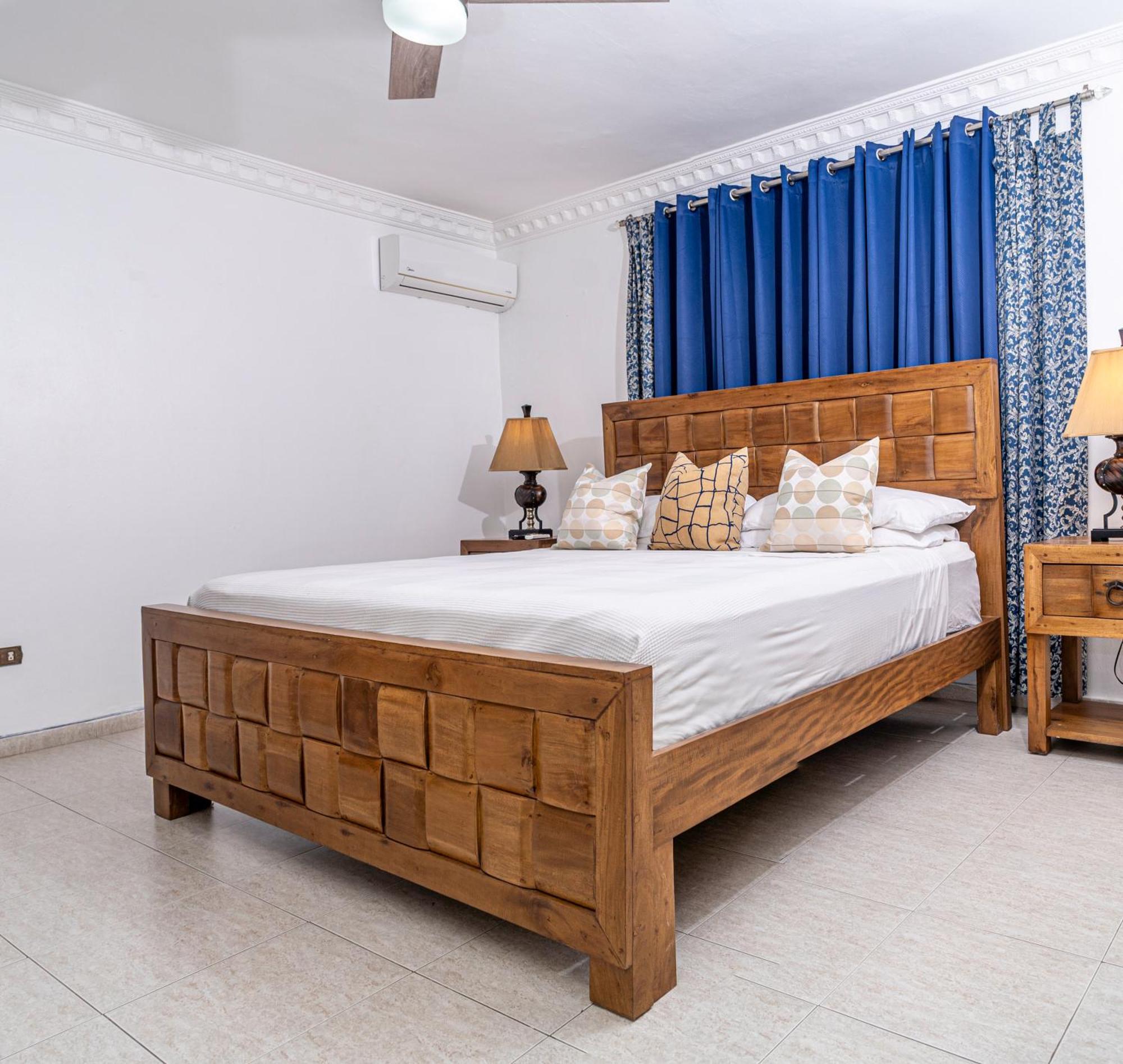 נגואה Hotel Juliana מראה חיצוני תמונה