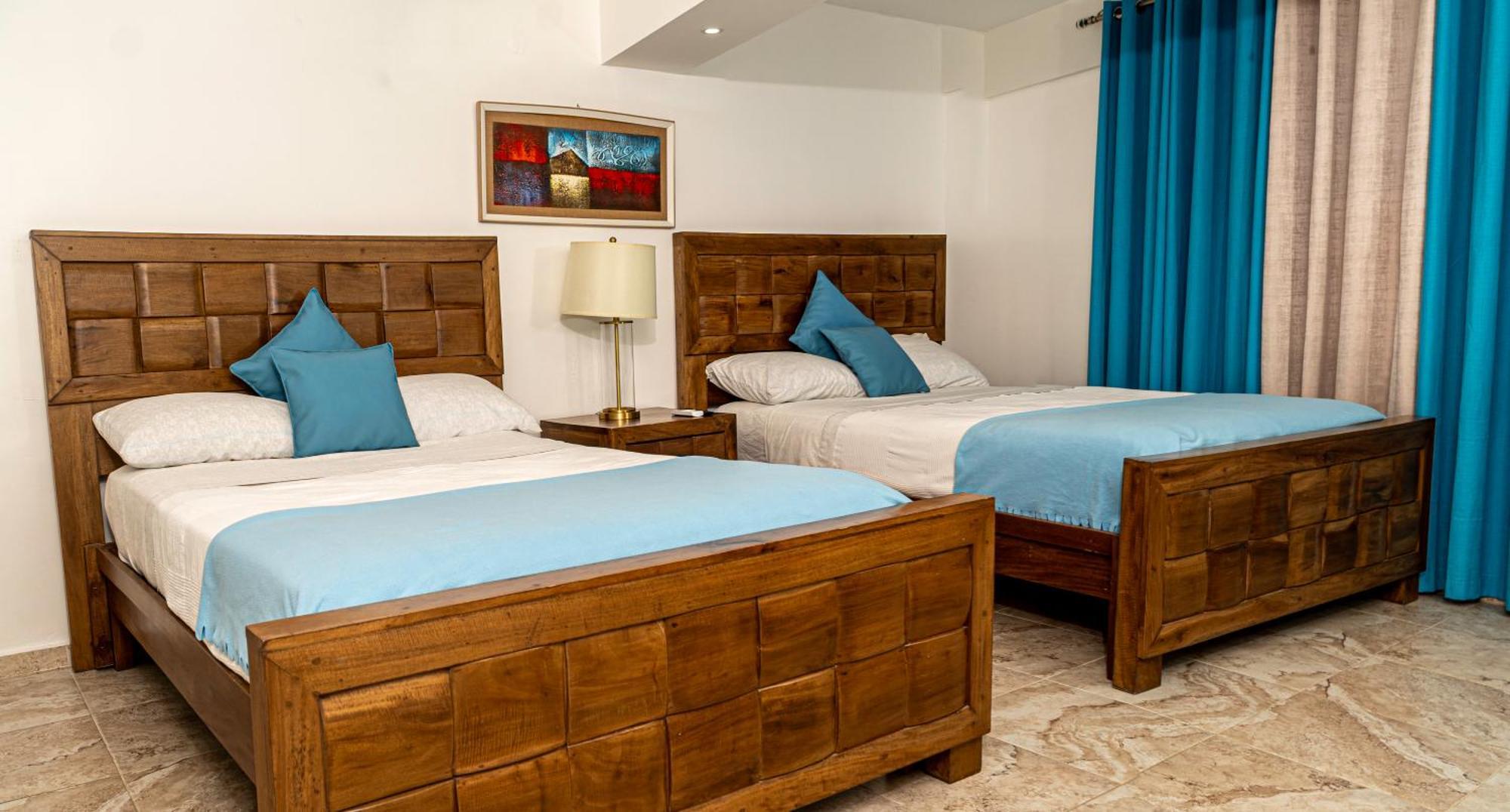 נגואה Hotel Juliana מראה חיצוני תמונה