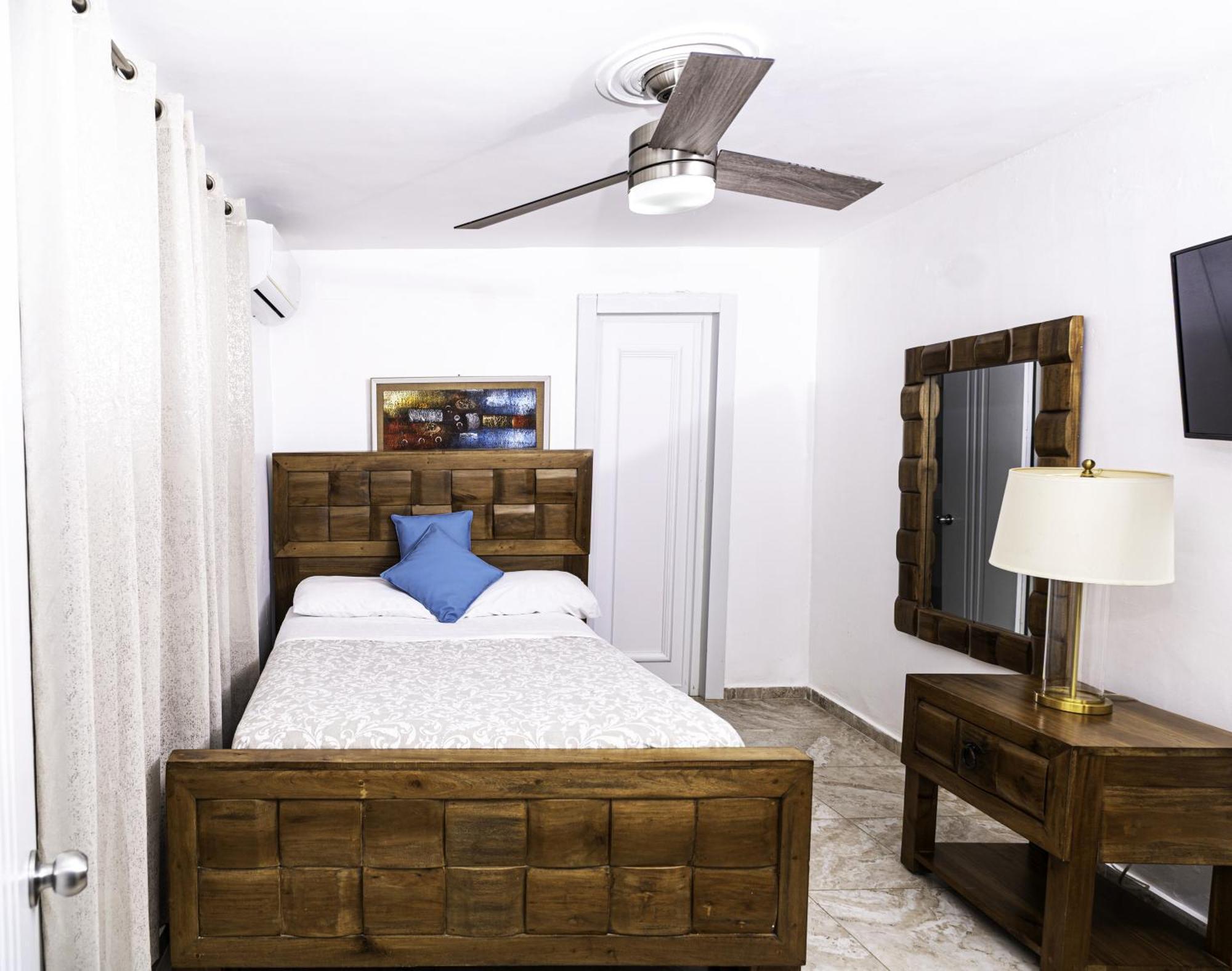 נגואה Hotel Juliana מראה חיצוני תמונה