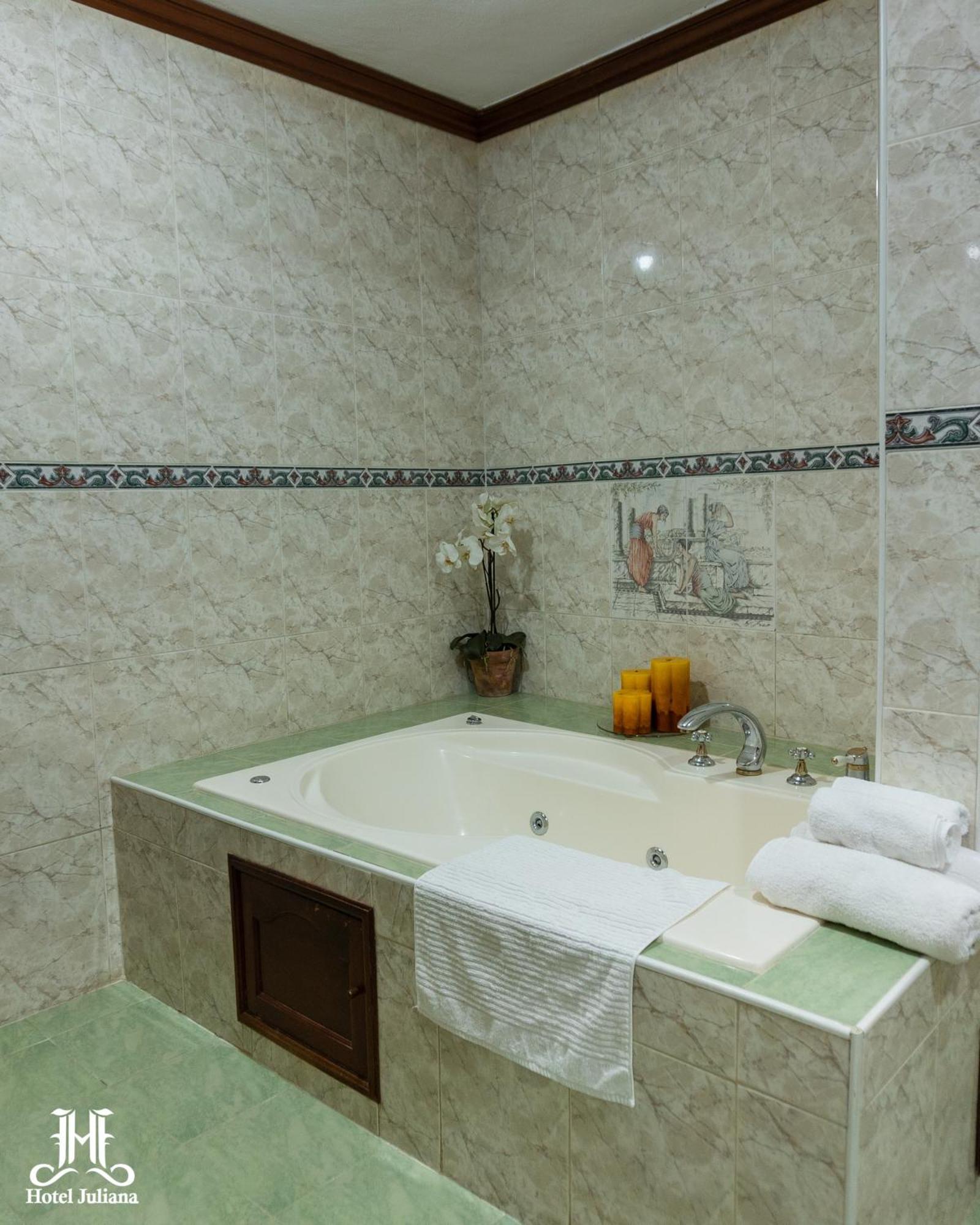 נגואה Hotel Juliana מראה חיצוני תמונה